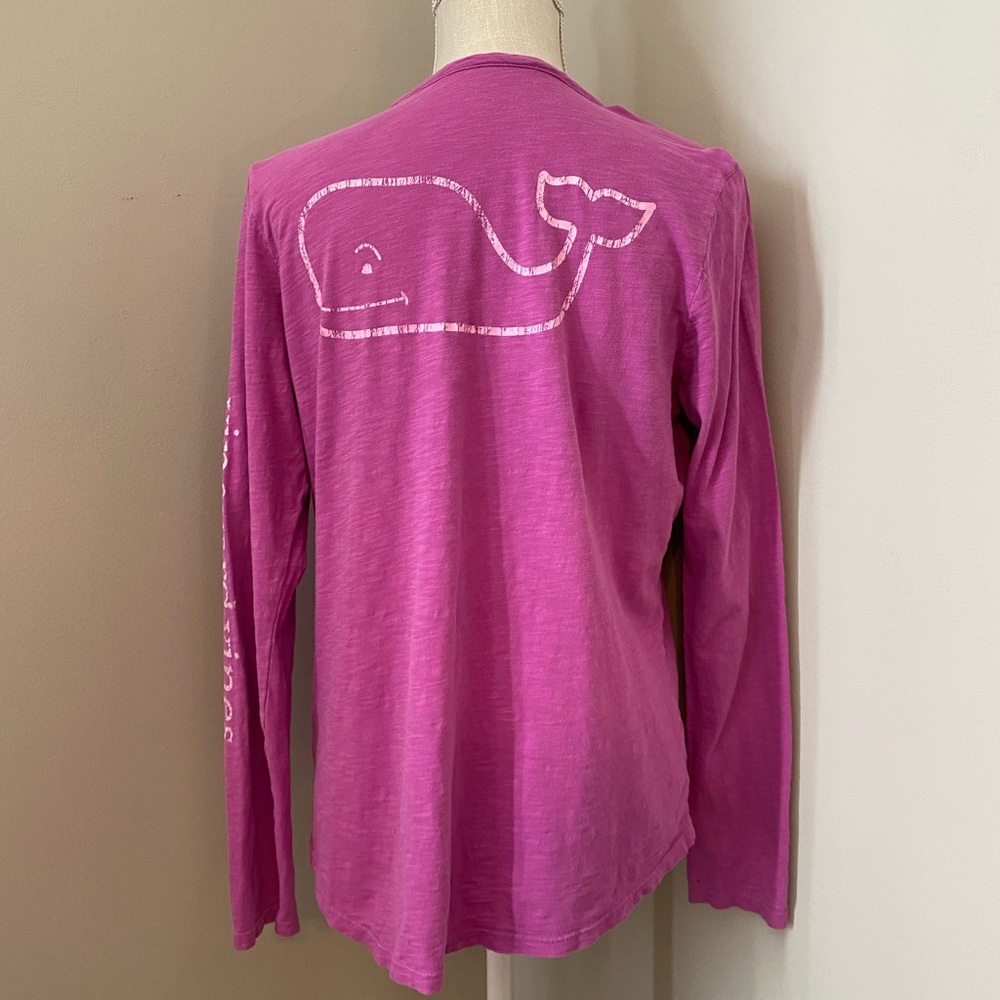 Vineyard Vines tee